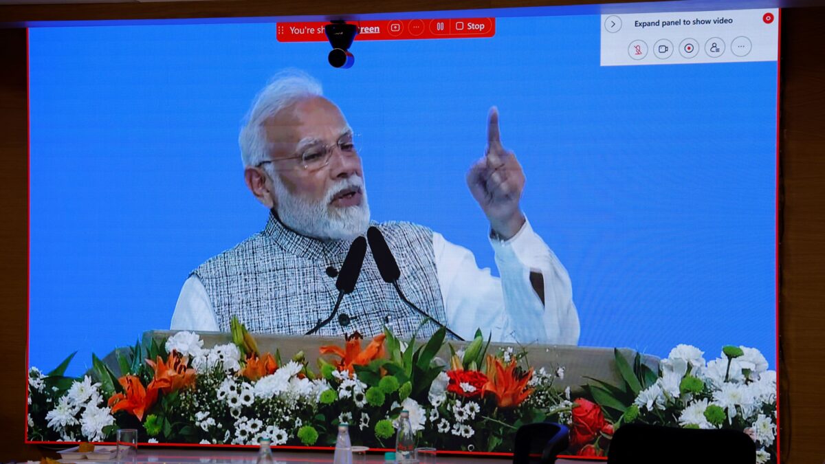 Hon’ble PM Shri Narendra Modi inaugurates Bharat Ratnam Mega Common Facility Centre (CFC) in SEEPZ Mumbai for gem & jewellery Industry